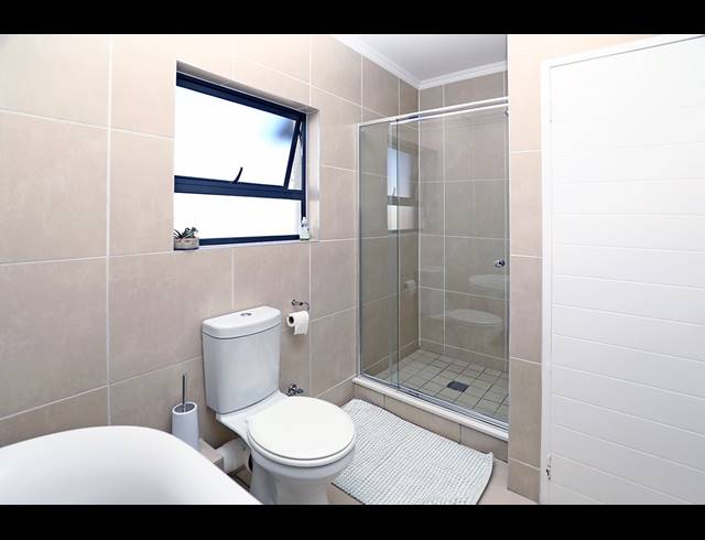 2 BEDROOM APARTMENT FOR SALE IN GREENSTONE HILL
